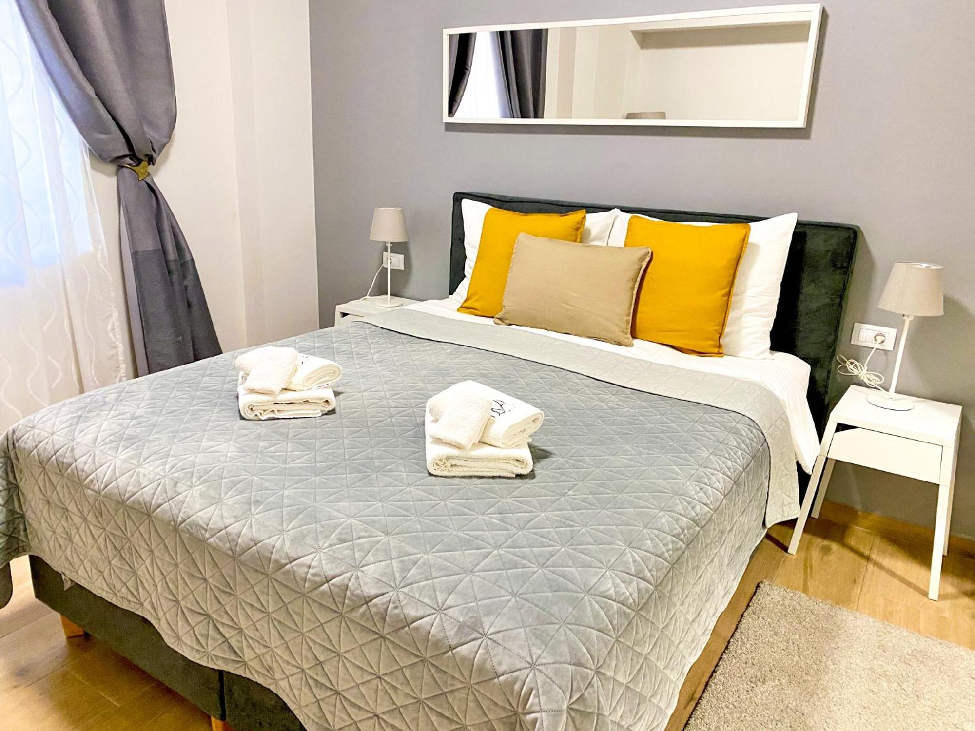 D&A City Center Apartments With Free Parking Pula Exterior photo