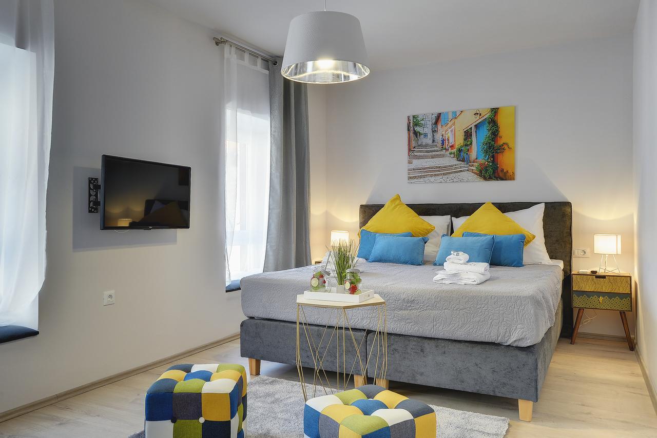 D&A City Center Apartments With Free Parking Pula Exterior photo