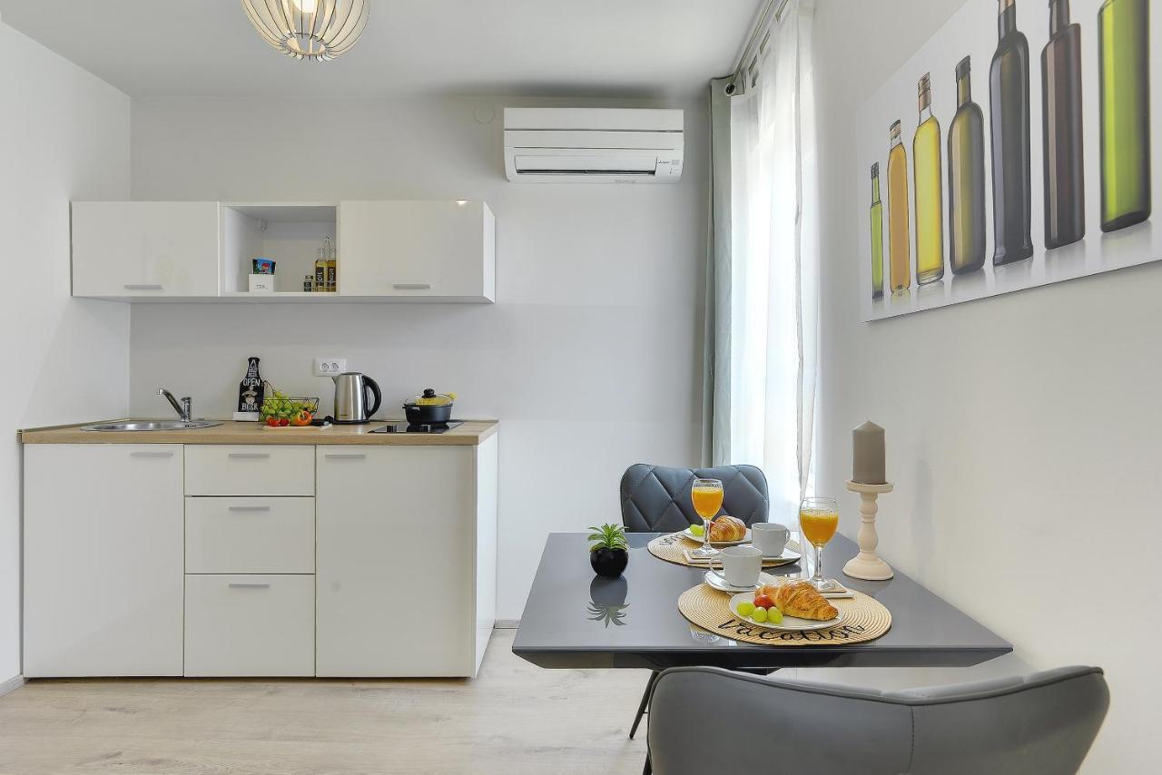 D&A City Center Apartments With Free Parking Pula Exterior photo