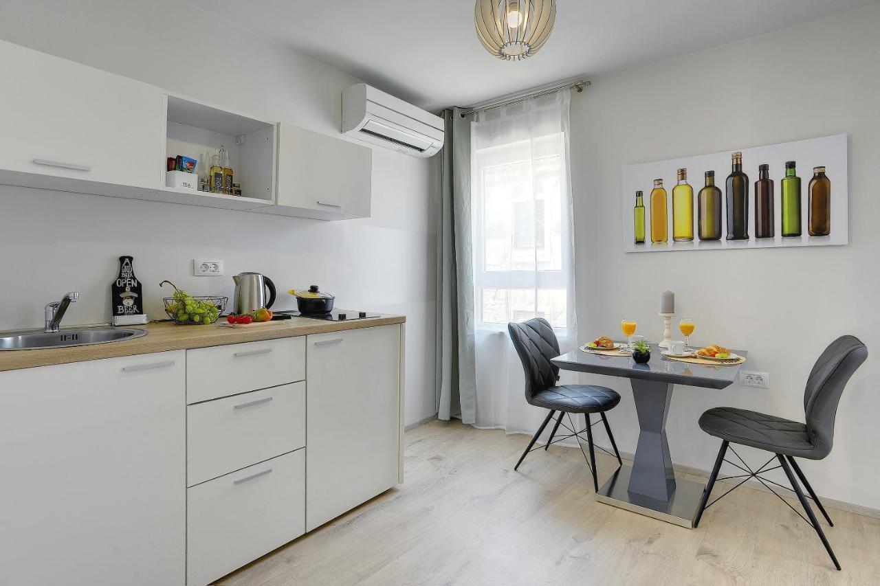 D&A City Center Apartments With Free Parking Pula Exterior photo